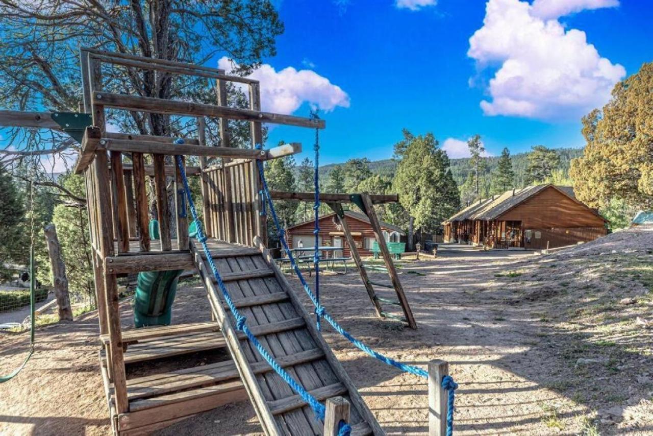 פייסון Cabin #3 Rainbow Trout - Pet Friendly- Sleeps 6 - Playground & Game Room מראה חיצוני תמונה